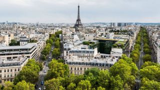 Paris mit Eiffelturm (Quelle: IMAGO | Silas Stein)